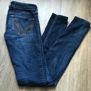 Dark wash skinny jeans